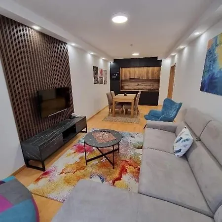 דירה Olimpia 207-unutar Kompleksa Vucko Jahorina, Privatni 4*